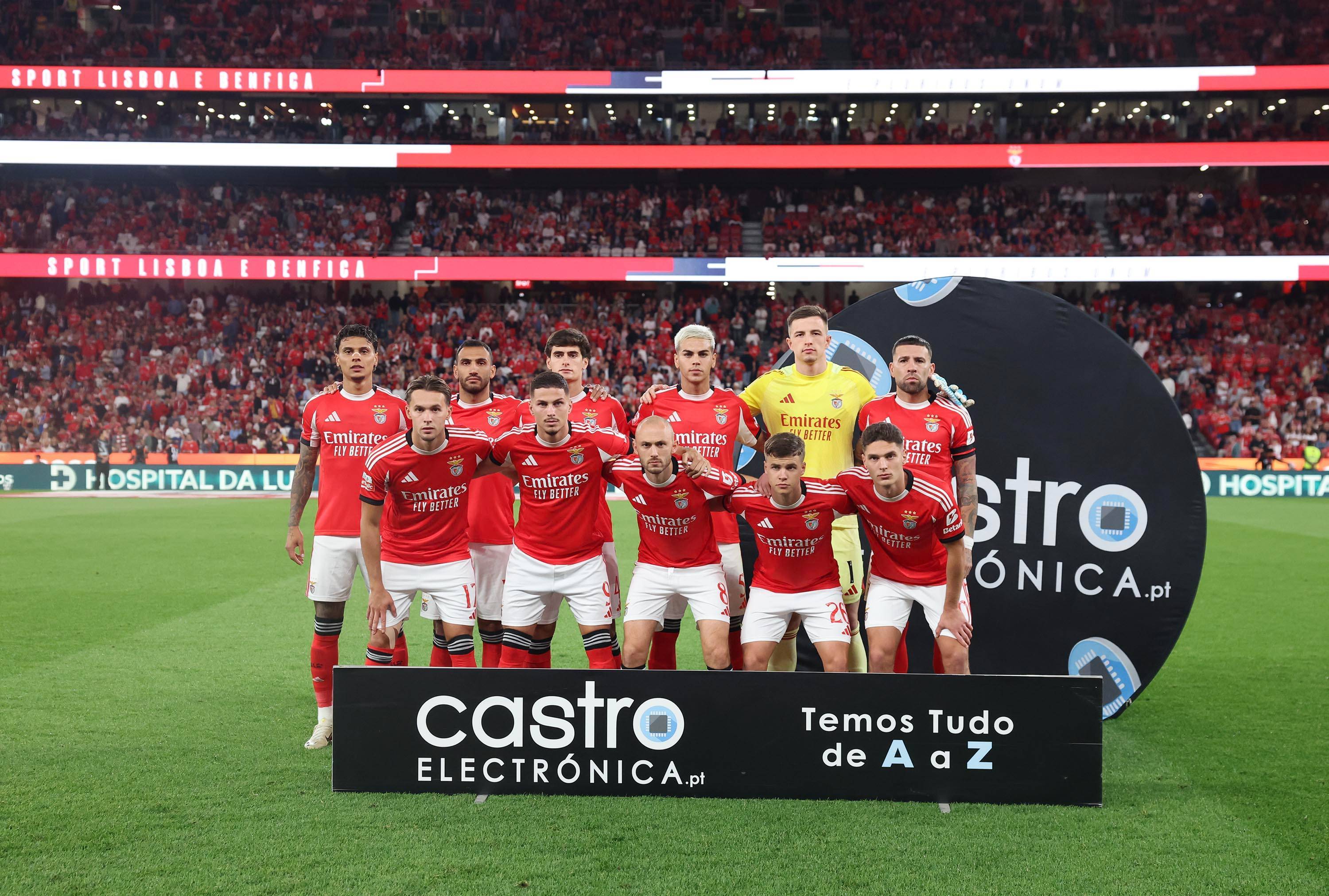 包含足总杯赛程吃紧，本菲卡集结日止住颓势，压力陡增，球队文化再被提及的词条